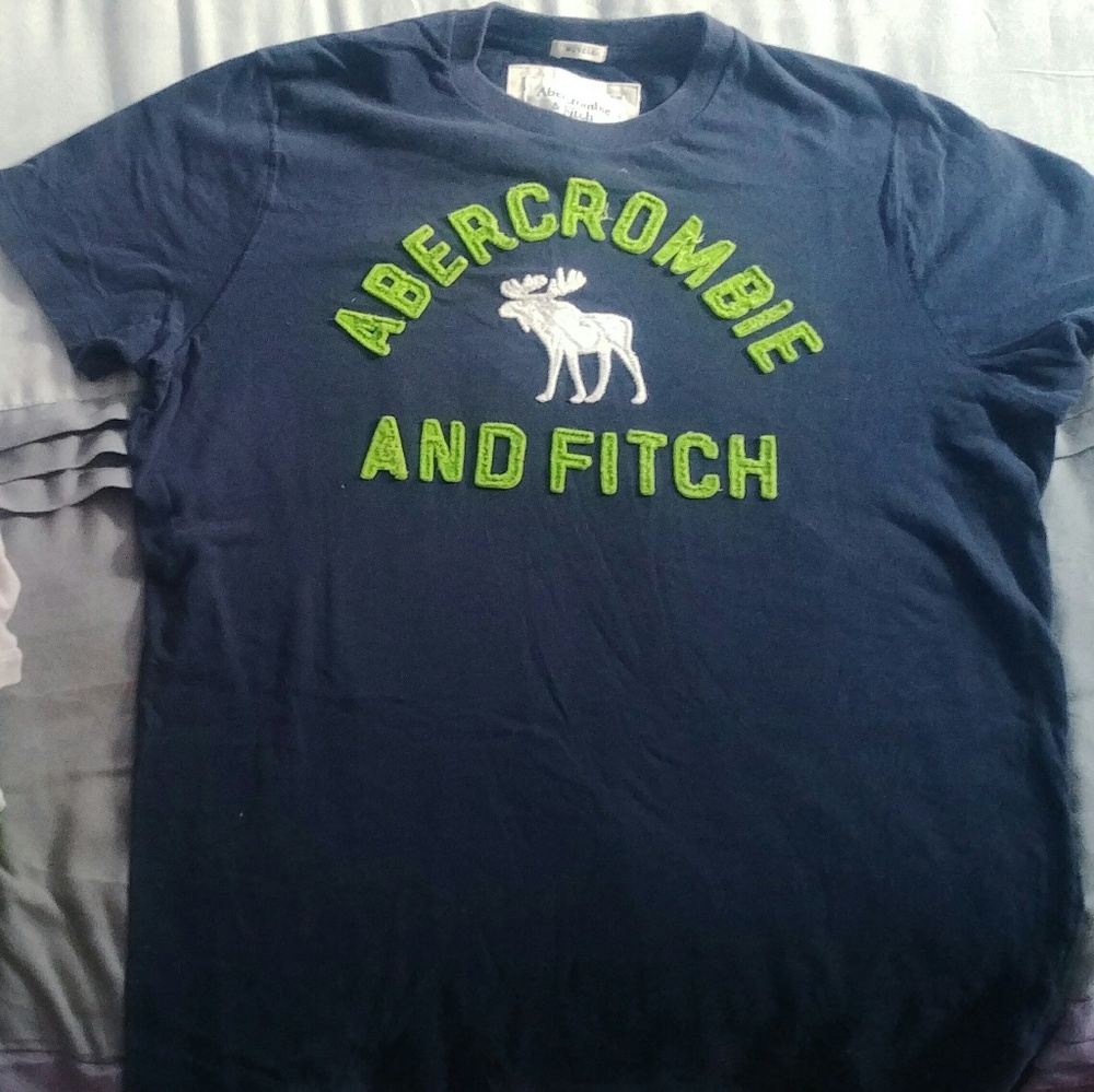 💸5 For $25💸 Abercrombie and Fitch T-shirt